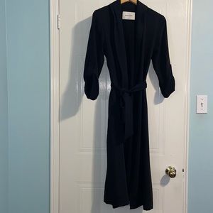 Aritzia Kahlo Robe in Black